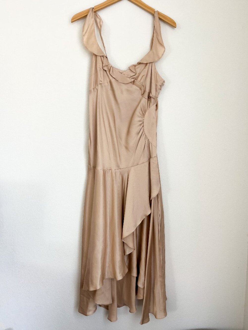 Banana Republic 100% Silk Champagne Ruffle Maxi Dress — Size 10